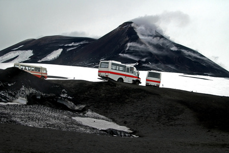 火山爆发在西西里岛的埃特纳火山