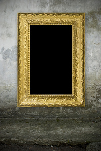 grunge 墙与复古金色框
