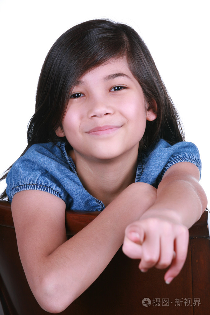 快乐的女孩手指