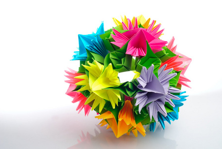 折纸 kusudama 花