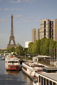 艾菲尔铁塔和塞纳河巴黎
