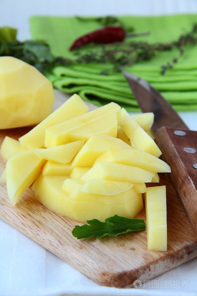 成分食品新鲜净切片的土豆