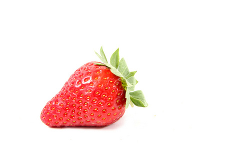 多汁成熟的草莓