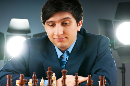 国际棋联盛大大师 Vugar Gashimov 世界排名12 从 Azerbaij