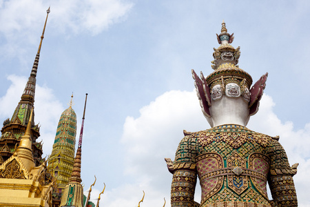 泰国的巨人和寺