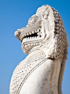 古色古香的监护人狮子雕塑