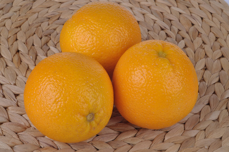 trhee 橙子