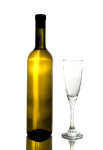 瓶与酒和玻璃