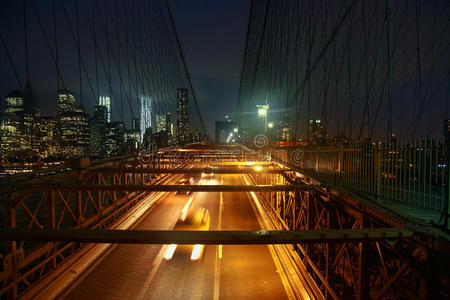 晚上布鲁克林大桥