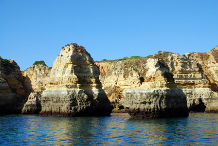 在拉各斯阿尔加威葡萄牙黄色悬崖