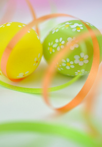 复活节彩蛋和色带