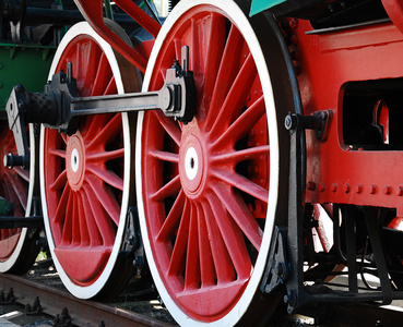 蒸汽火车轮子照片