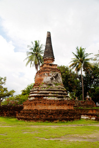 在 wat chaiwattanaram 寺，大城府，泰国宝塔