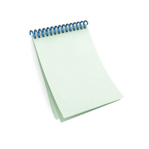 在白色背景上的一个空白螺旋笔记本