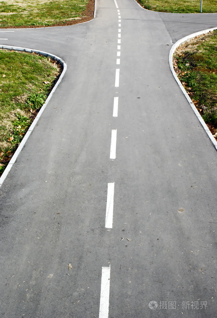 十字路口的路上