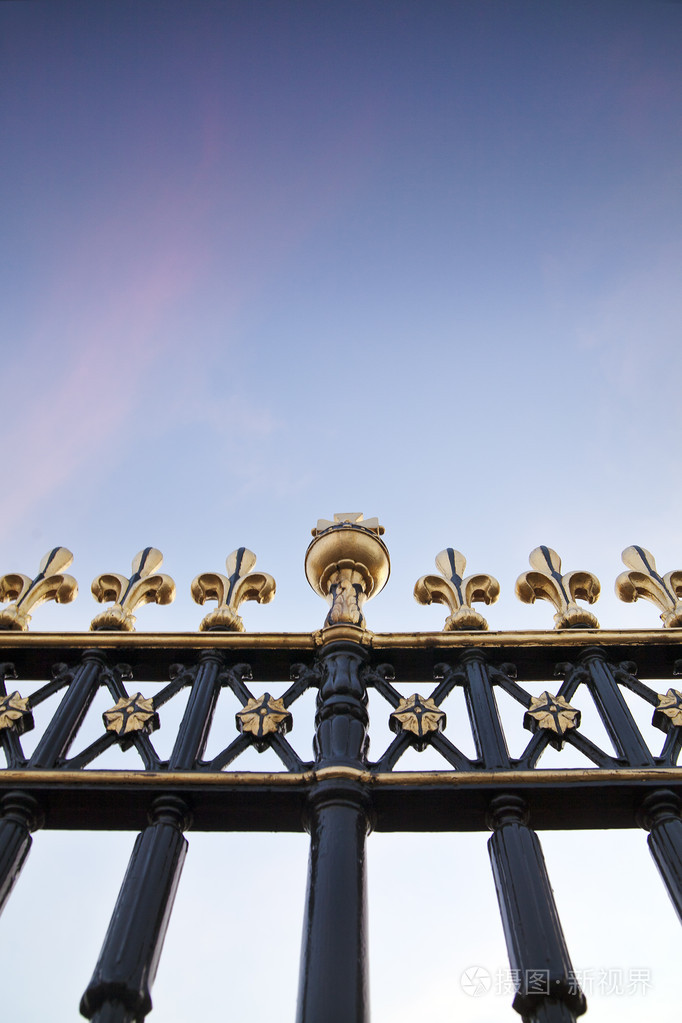 白金汉宫栅栏jpg