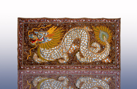 手工梭织物在泰语中的龙
