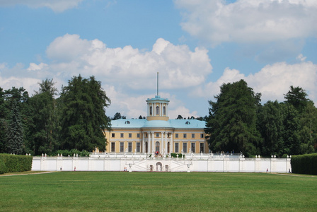 查看在庄园博物馆 arhangelskoe 宫