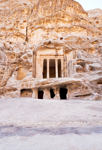 古色古香的小 petra nabatean 寺