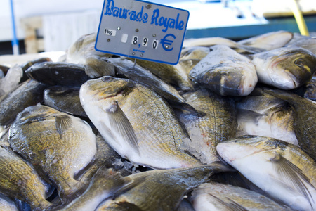 Fresh fish market march aux poisson paris 3