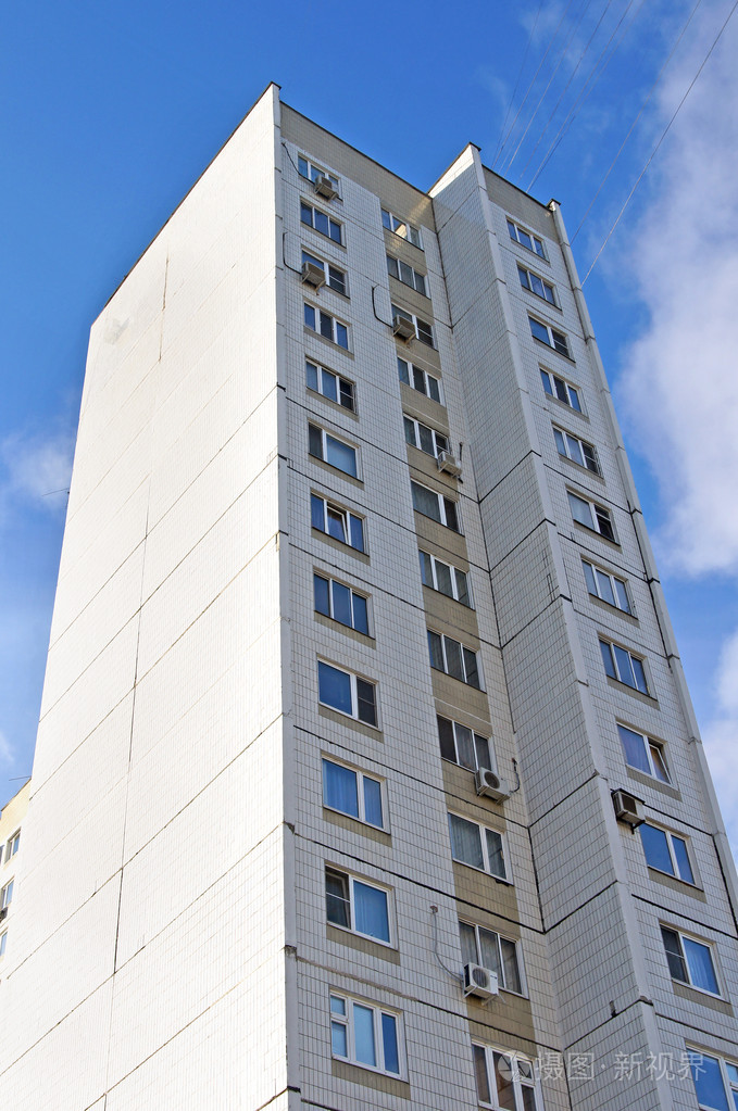 windows 在高层住宅建筑的外立面上照片-正版商用图片19dw6q-摄图新