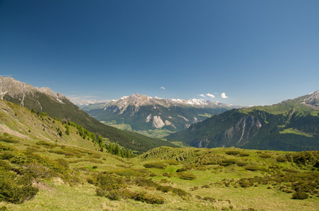 雄伟壮观的高山景观