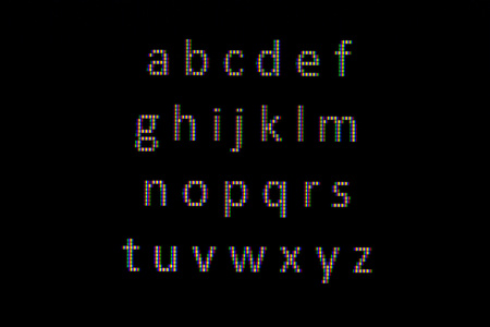 在计算机屏幕上的特写字母表