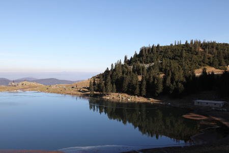 高山湖泊