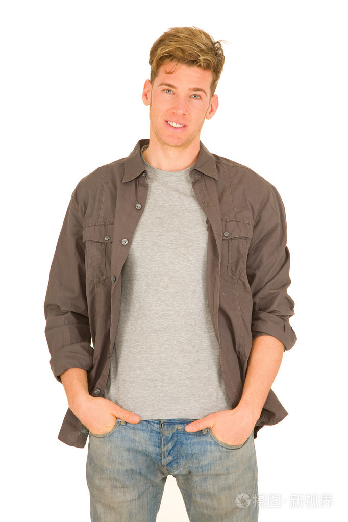 袖手旁观的年轻人