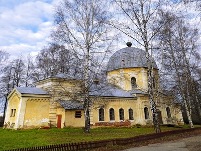 古代寺庙的俄罗斯东正教教堂图片