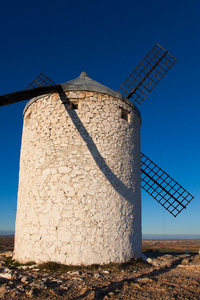 风车在孔苏埃格拉，卡斯蒂利亚拉曼查，西班牙