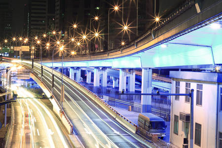 大城市公路高架桥光径夜景