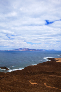 金丝雀岛，小岛 Isla de 罗伯士，从东查看上