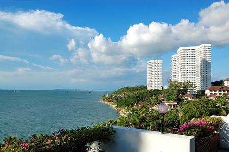 现代酒店在海边，芭堤雅，泰国