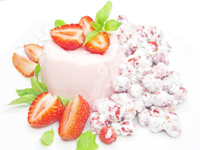 水果草莓甜点布丁