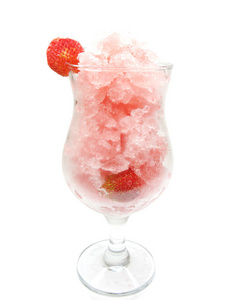 冷冻草莓与酒精鸡尾酒
