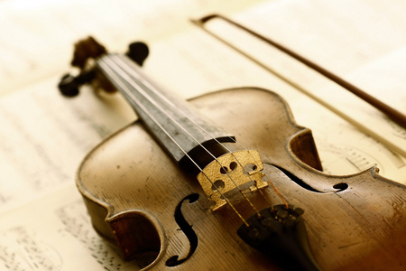 古董小提琴与 fiddlestick