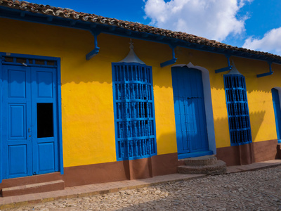 多彩房子在特立尼达殖民地镇在古巴