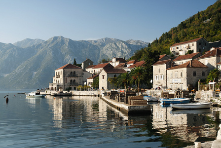 perast 村附近黑山的科托尔