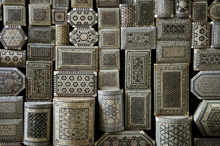 装饰纪念品盒在开罗埃及露天市场市场