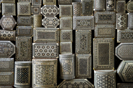 装饰纪念品盒在开罗埃及露天市场市场