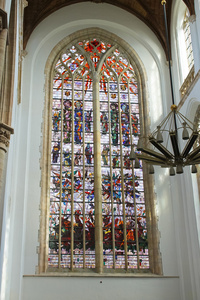 在教堂的彩色玻璃。荷兰代尔夫特