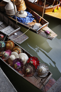 泰国 曼谷 水上市场 泰国帽子上船出售