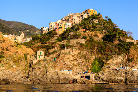 在 Corniglia 村的五渔村，意大利的日落