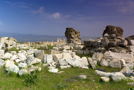 老底的罗马帝国在土耳其，伊斯坦堡，法兰西岛现代城市的废墟