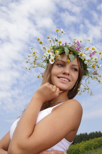 年轻女子花王冠