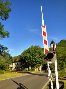 铁路过境栏