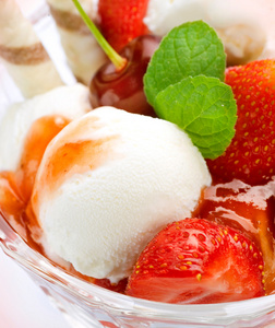 zmrzlina s ovocem水果冰淇淋