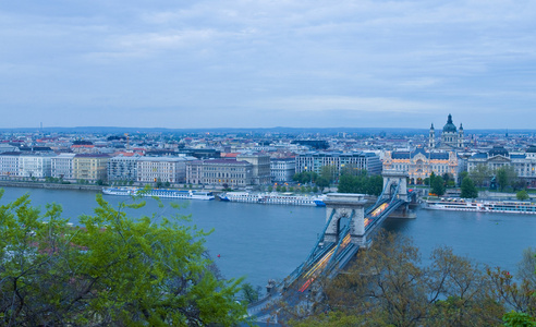 在布达佩斯的链桥