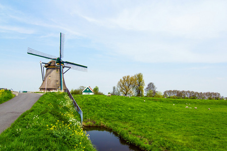 荷兰风车。荷兰